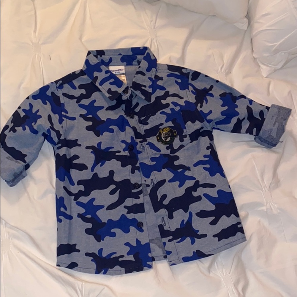 💵 NWOT Boy button up